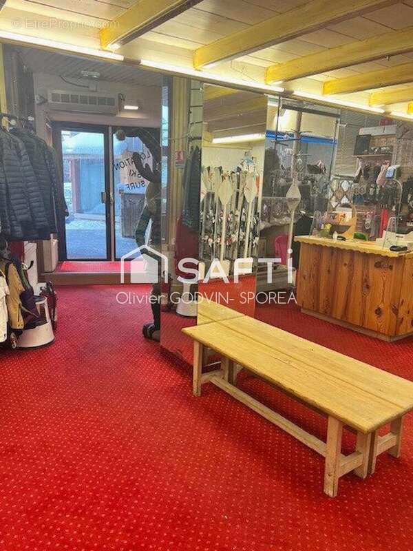 Photo 2 - Commerce à MORZINE