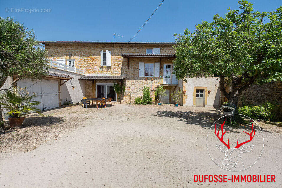 Maison à SAINT-GERMAIN-SUR-L'ARBRESLE