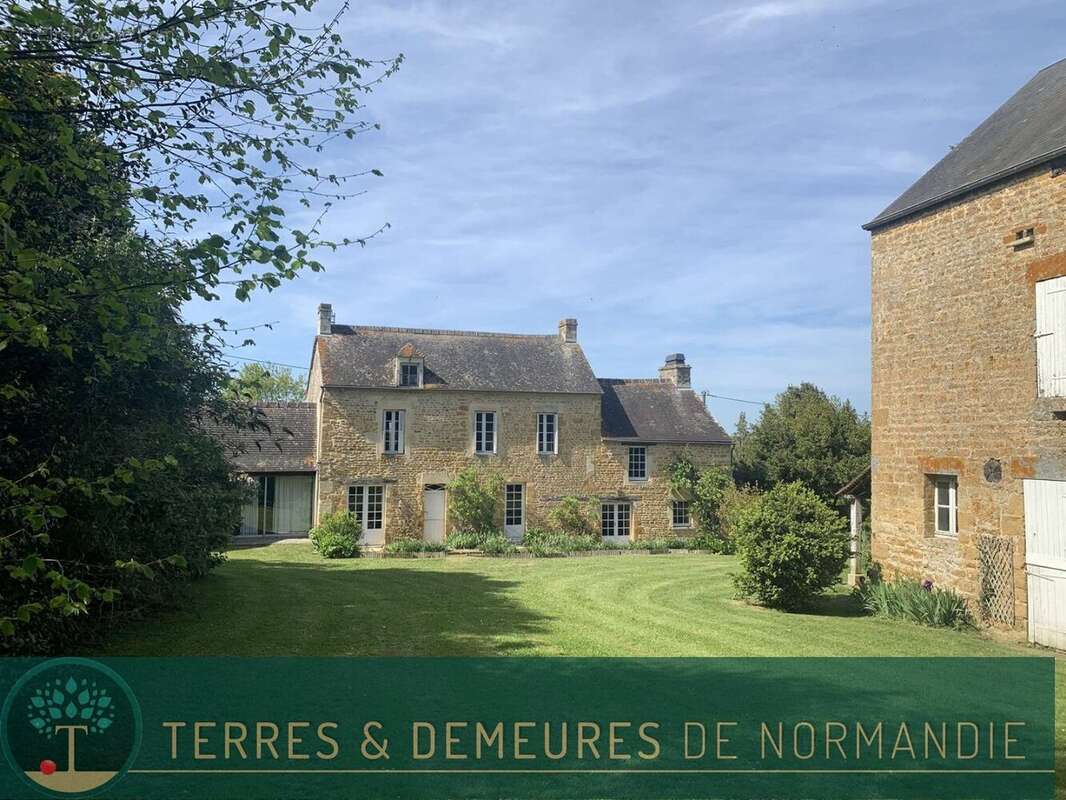 Maison à MESLAY