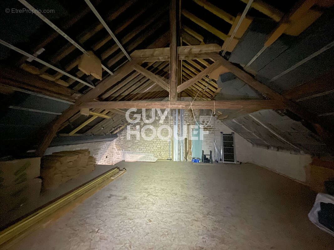 Maison à LE MESNIL-SUR-OGER