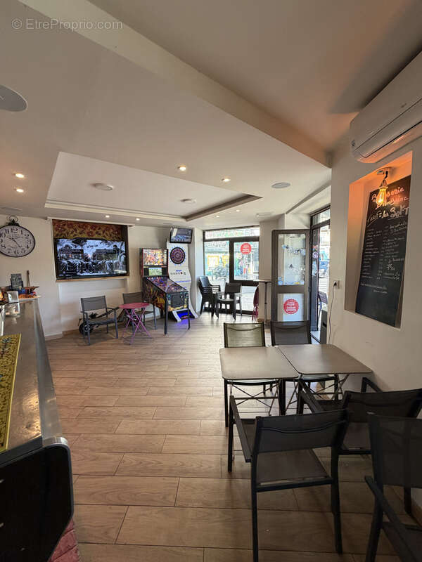 Commerce à MARSEILLE-6E