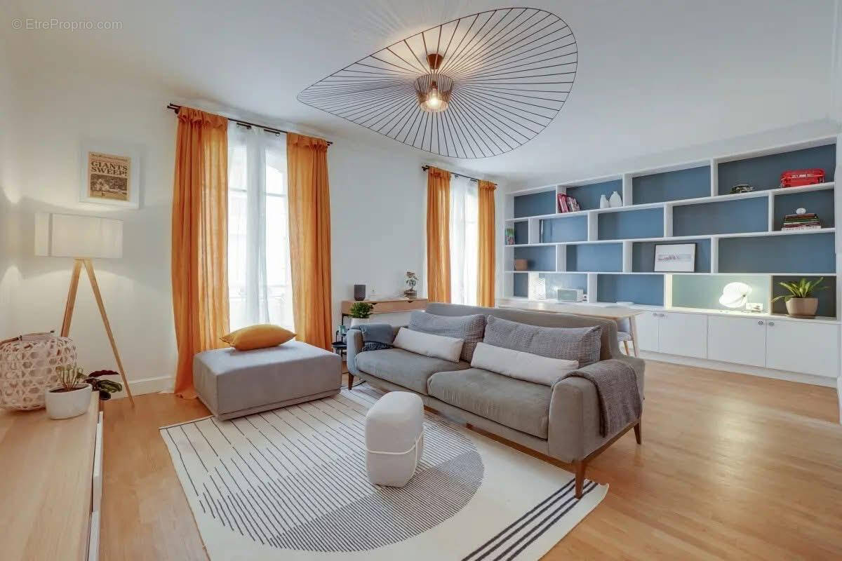 Appartement à PARIS-15E