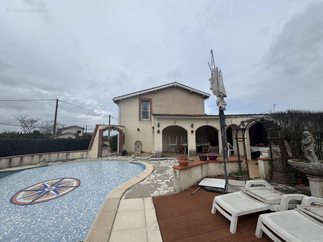 Maison à LAPEYROUSE-FOSSAT