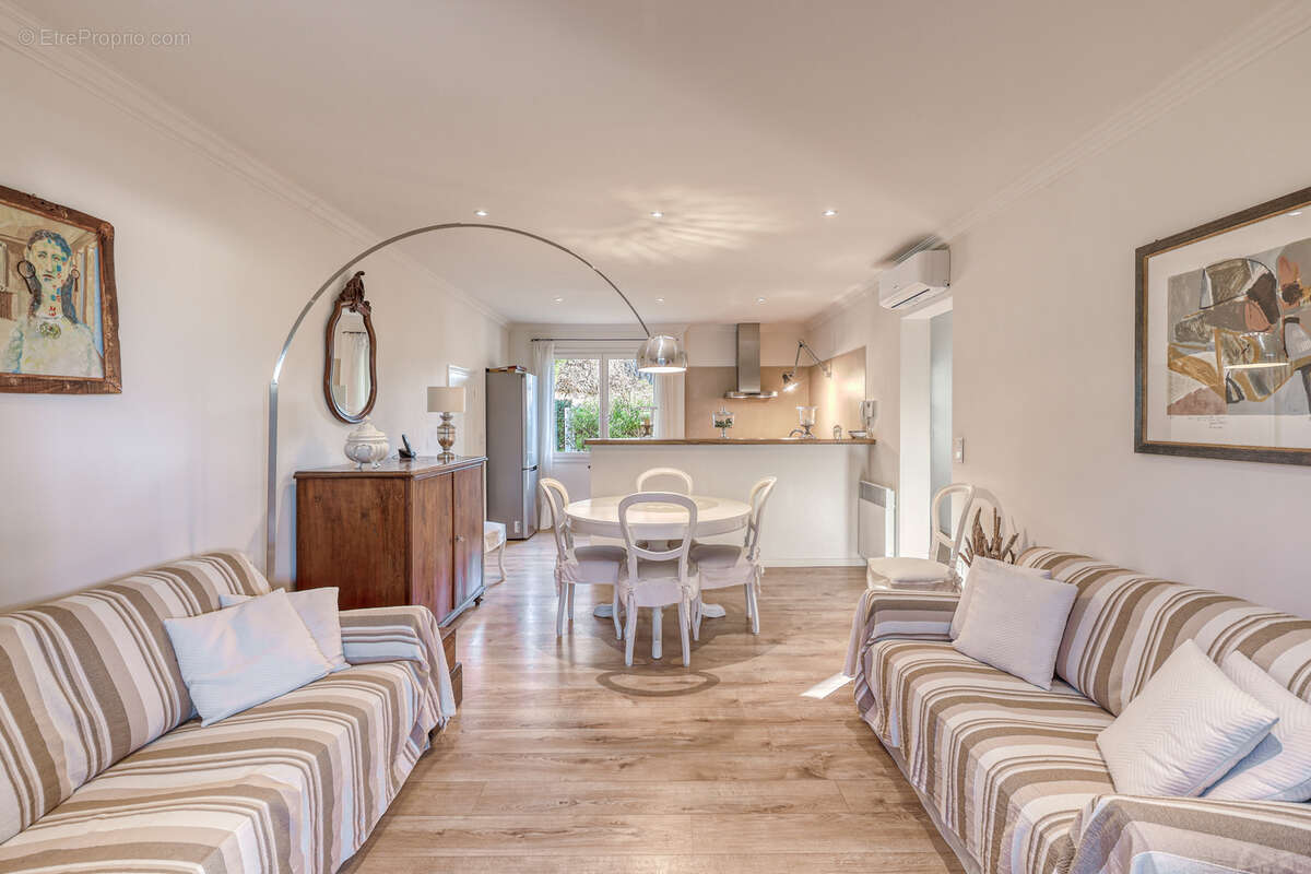 Appartement à SAINT-TROPEZ