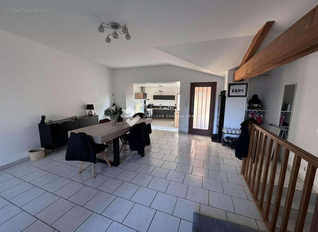 Appartement 165 m² à Beauregard-L'eveque  - photo 6
