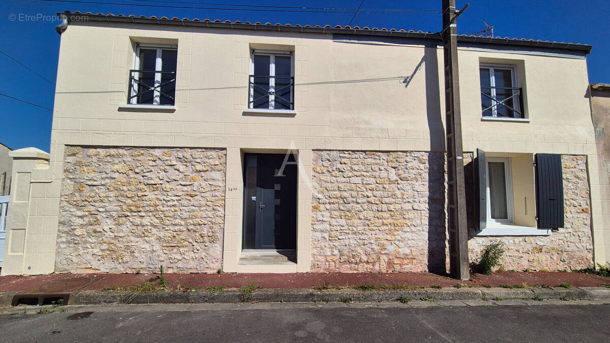 Maison à ROCHEFORT