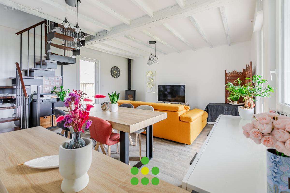 Maison à CHOISY-LA-VICTOIRE