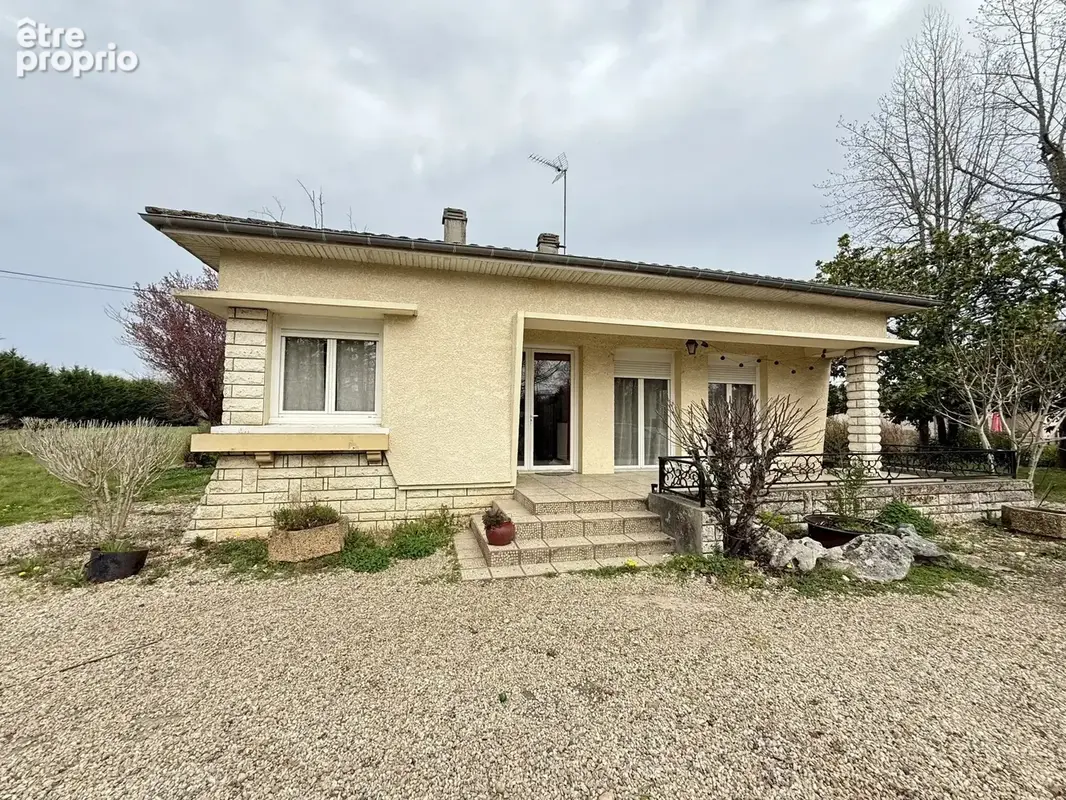 Maison à PINEUILH