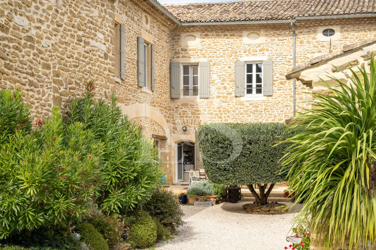 Maison à GRIGNAN