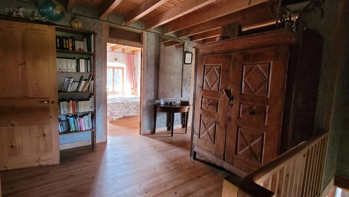 Maison à CHENEREILLES