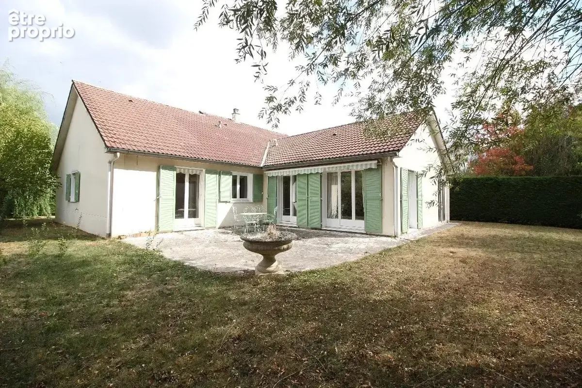 Maison à OZOIR-LA-FERRIERE