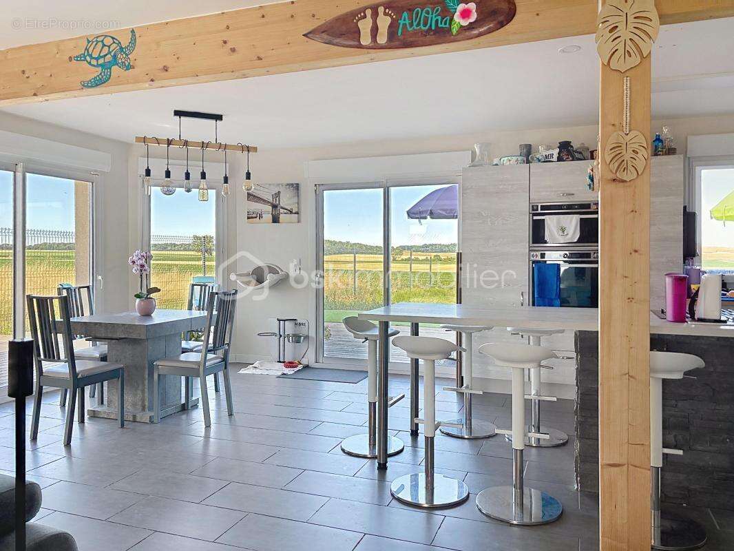 Maison 130 m² à Drambon  - photo 5
