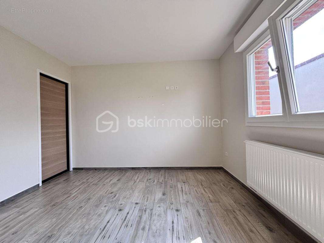 Maison à DOUCHY-LES-MINES