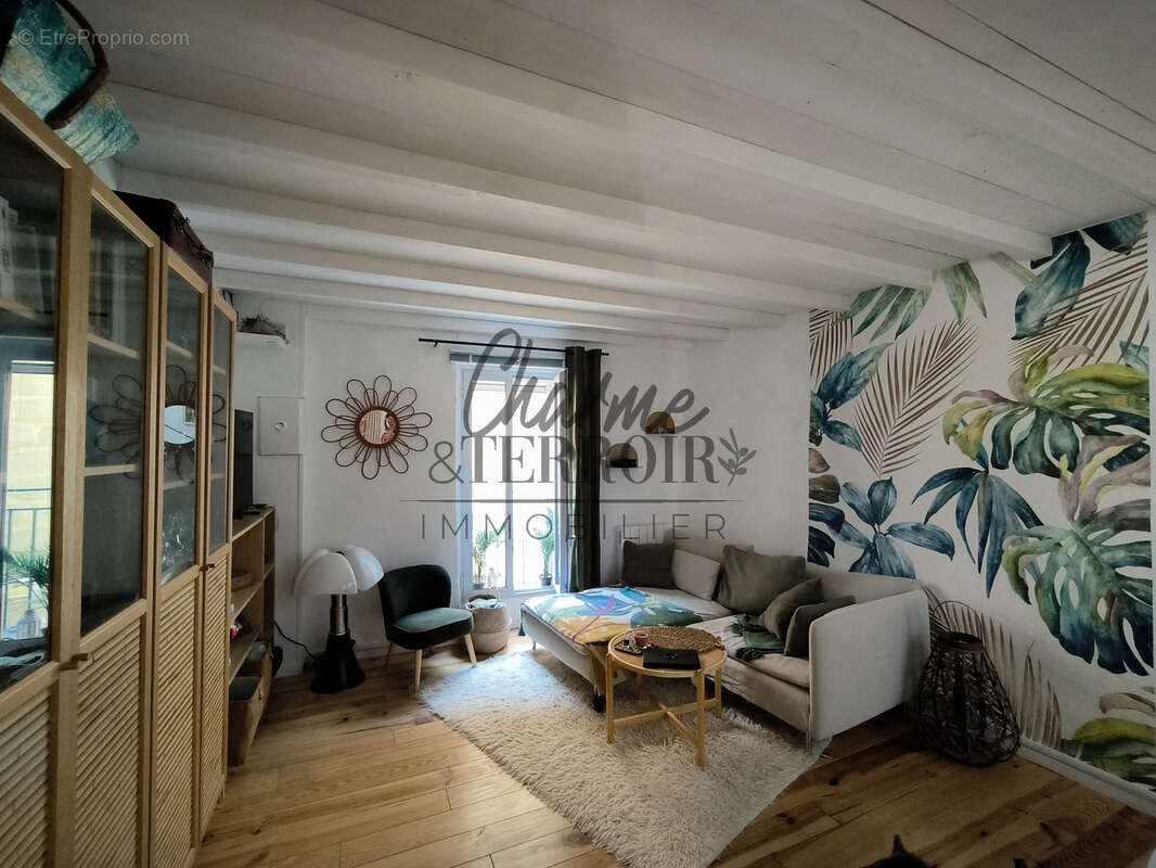 Maison à SAINT-QUENTIN-LA-POTERIE
