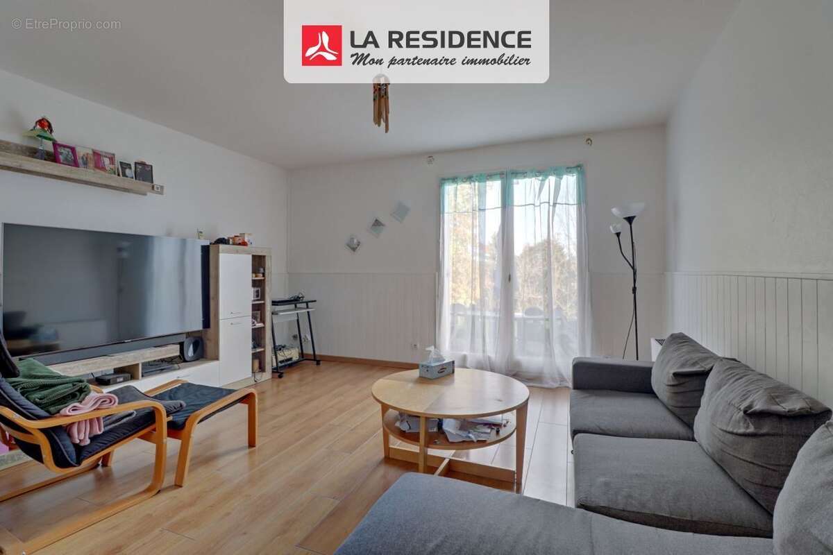 Maison à JOUY-LE-MOUTIER