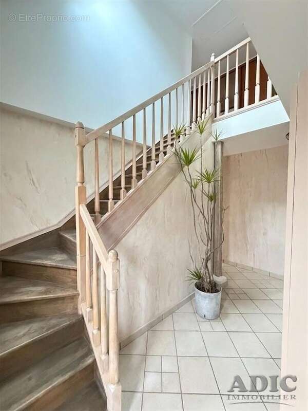 Maison 126 m² à Saint-Soupplets  - photo 6