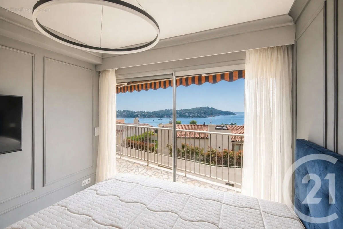 Appartement à VILLEFRANCHE-SUR-MER
