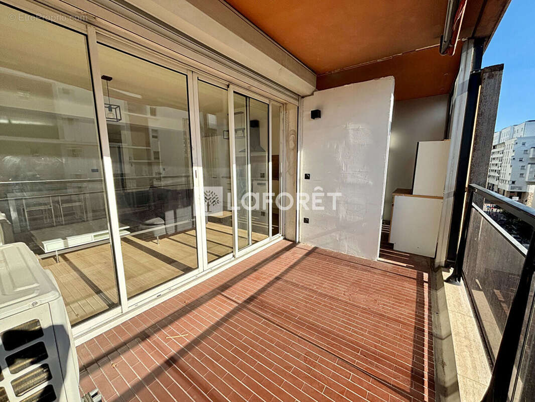 Appartement à MARSEILLE-2E