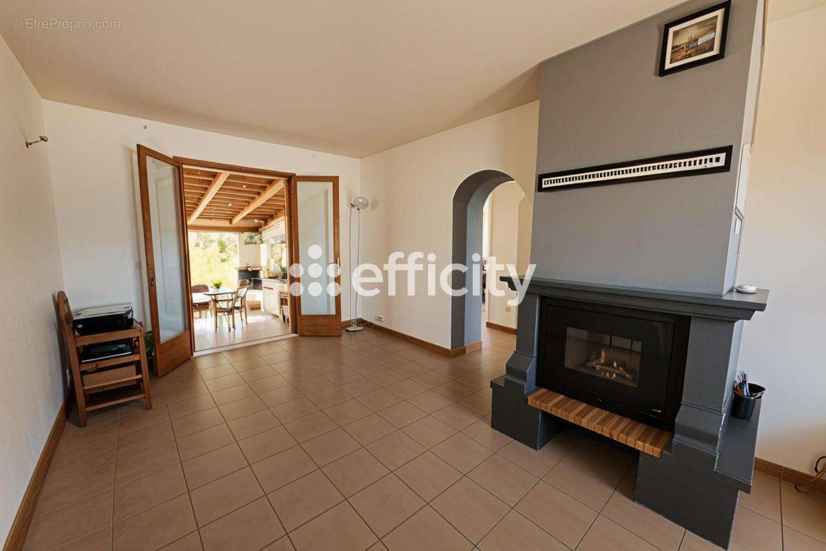 Maison 110 m² à Borgo  - photo 5