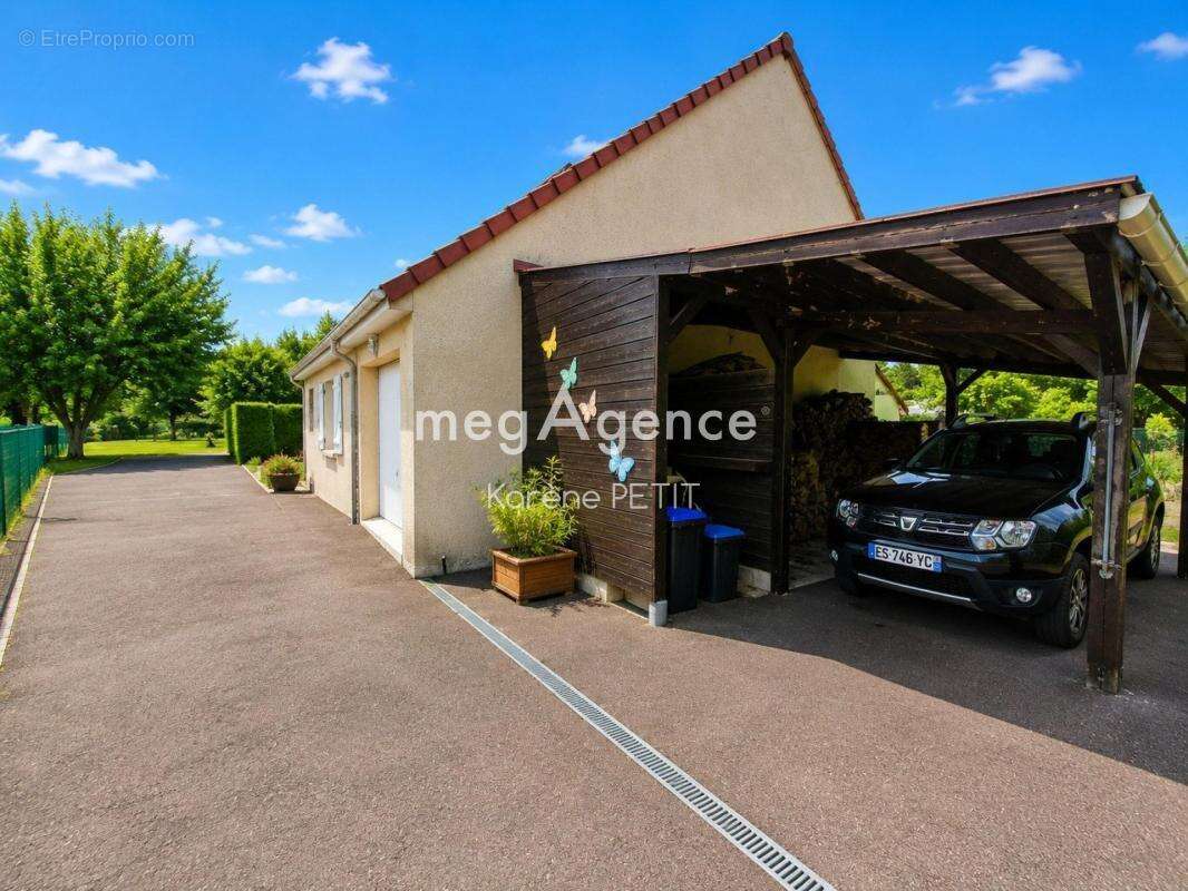 Belle maison : volumes, calme et  terrain arboré ! - photo 3