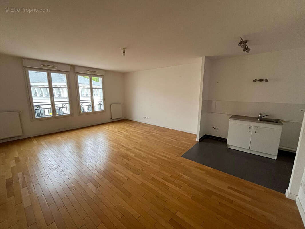 Appartement à CHAVILLE