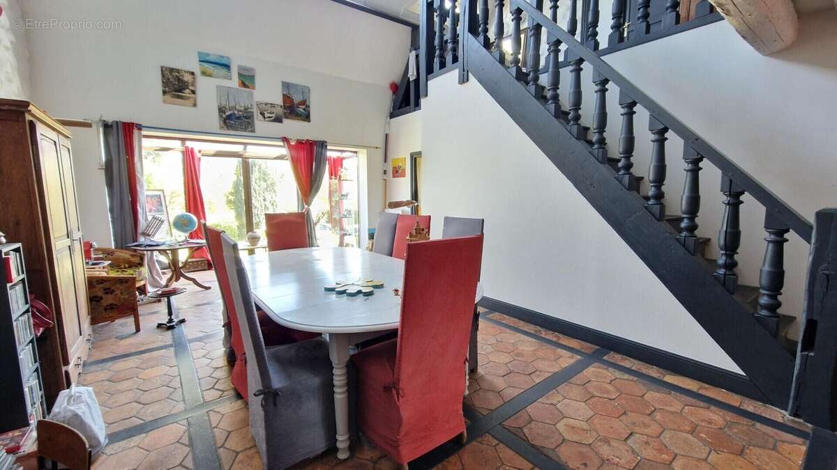 Entre MAINTENON et CHARTRES : Pavillon familial de 157 m² - photo 6