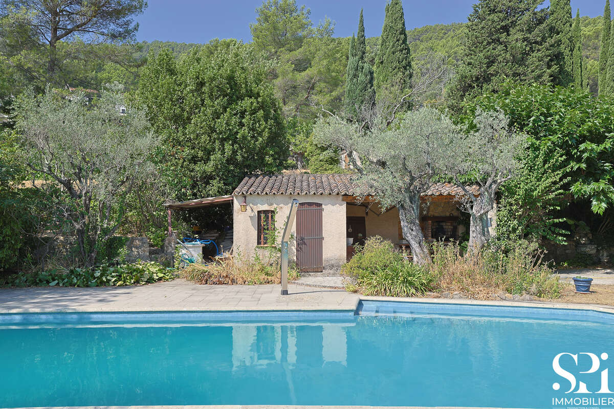 SOLLIES-VILlE- Maison familiale 4 chambres - Piscine - photo 5