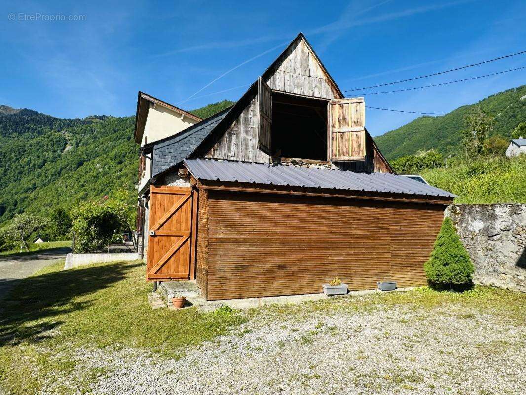 Maison à SAINT-LARY