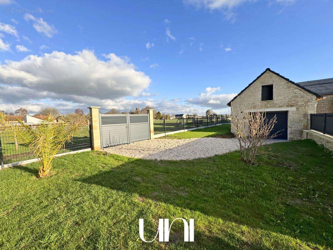 Maison à BRETTEVILLE-L'ORGUEILLEUSE