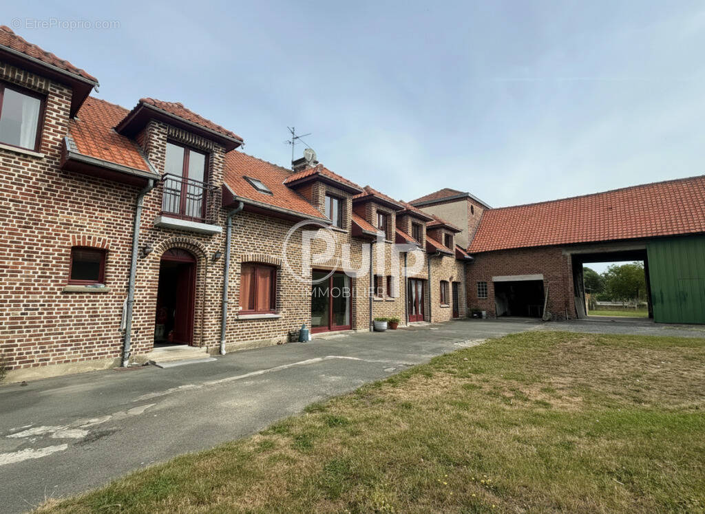 Ferme 291m2  sur 7000 m2 de terrain - photo 1