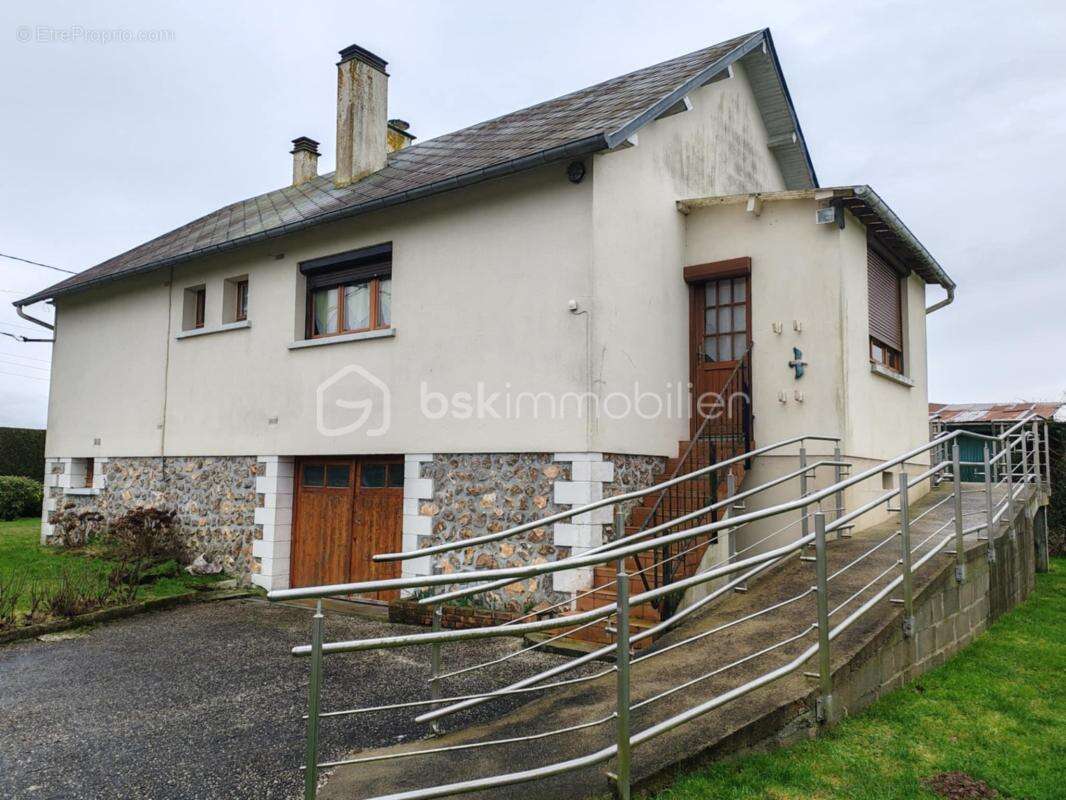 Maison à MONTFORT-SUR-RISLE