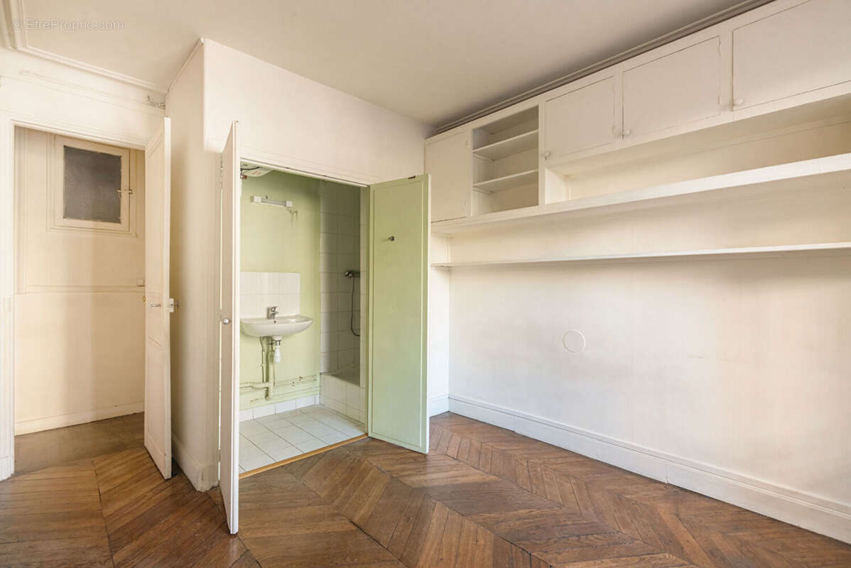 Appartement à PARIS-8E
