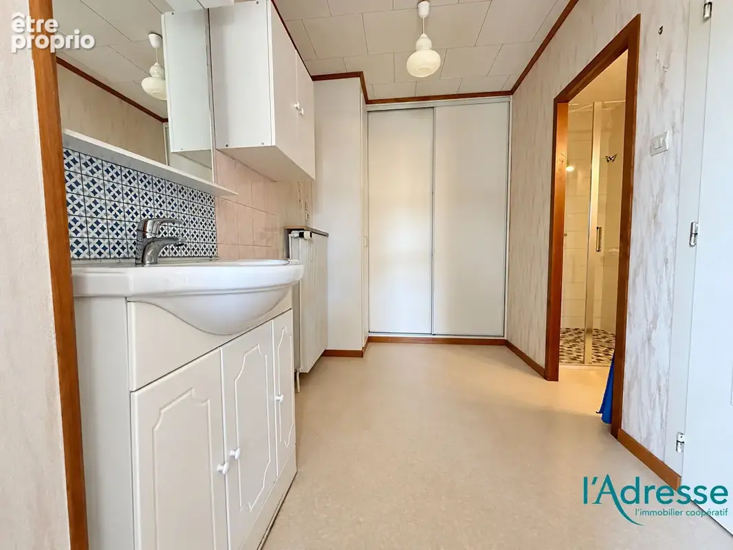 Maison mitoyenne de 91,17 m² avec jardin et dépendance - photo 8