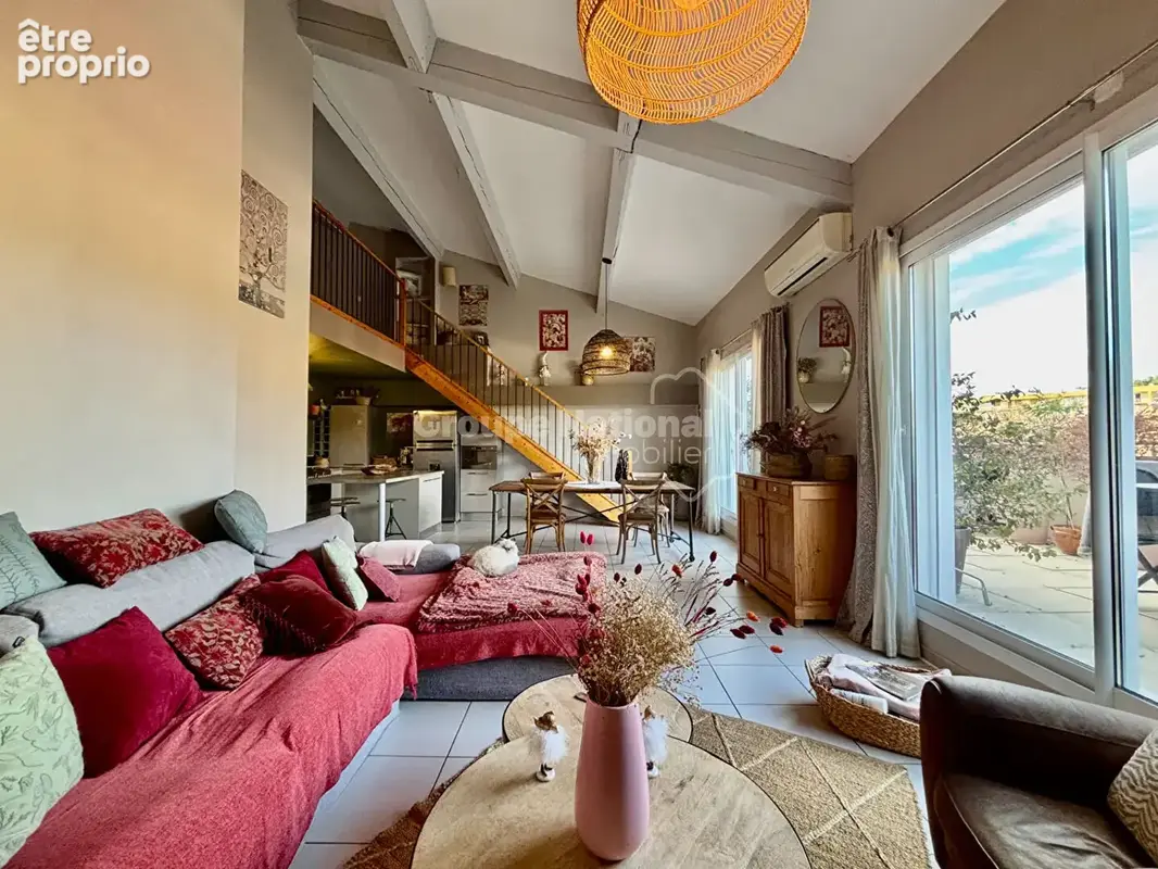 Appartement Nimes 6 pièce(s) 121.41m2 (dont 150 m² utile ) Terrasse / 2 parkings et cave - photo 2