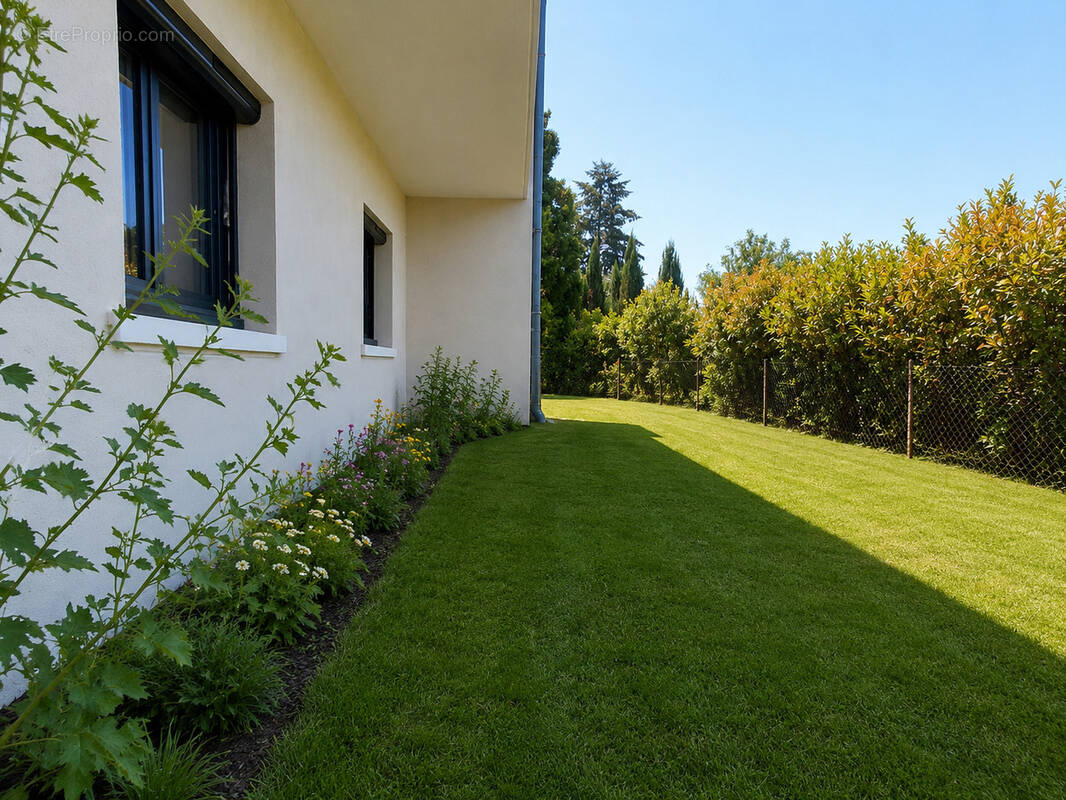 Appartement à CHARBONNIERES-LES-BAINS