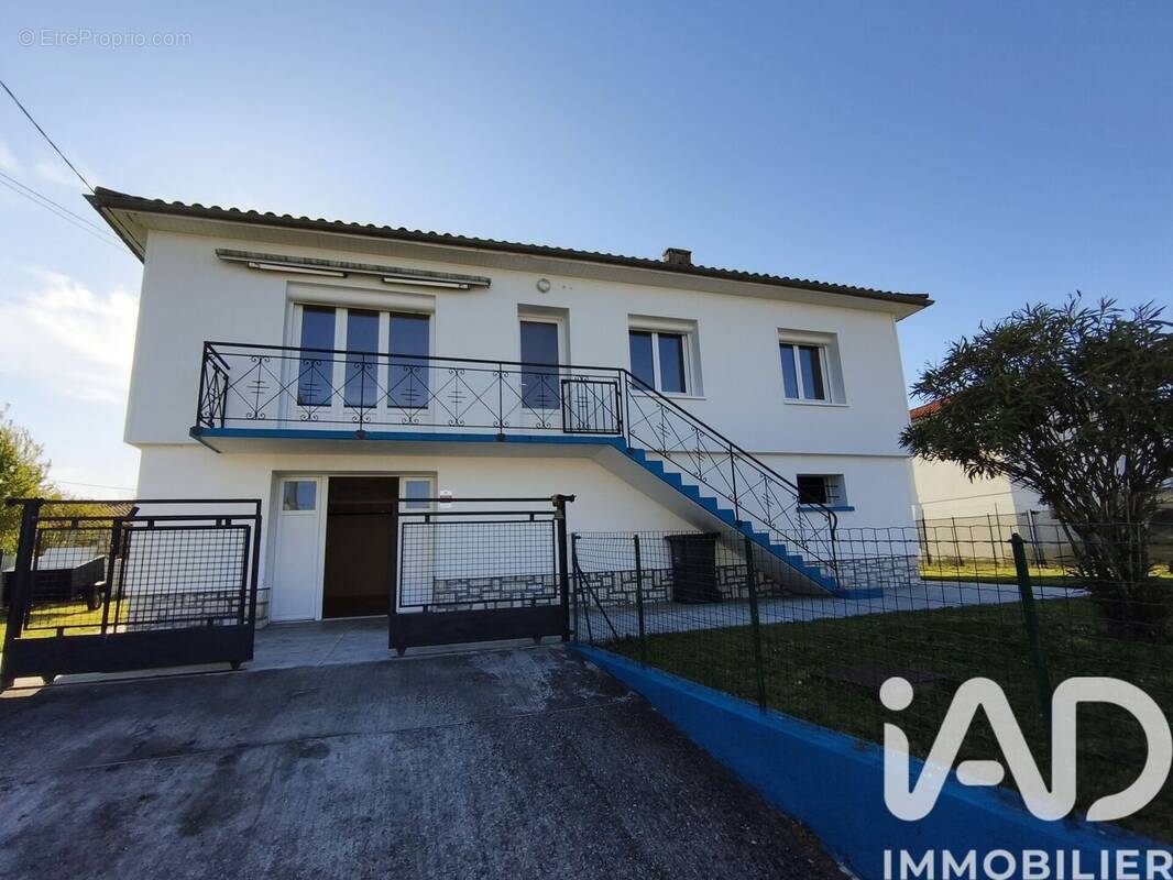 Photo 1 - Maison à BIAS