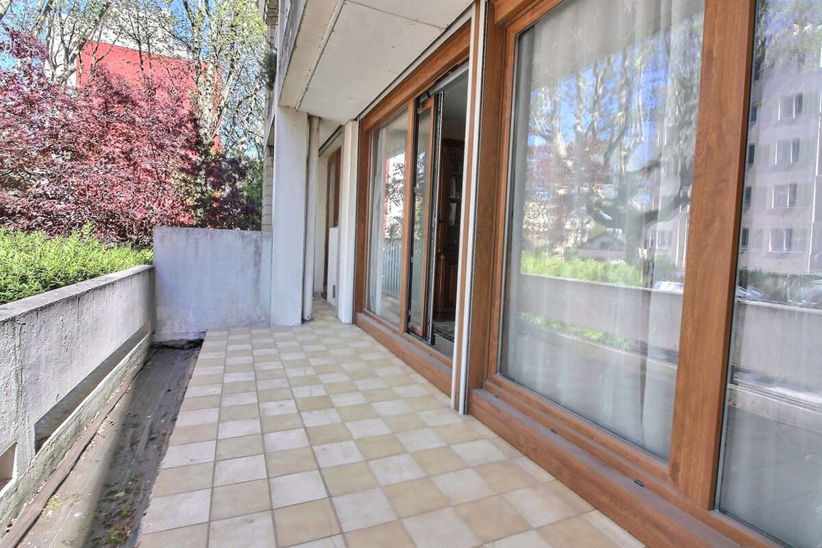 Appartement à L'ILE-SAINT-DENIS