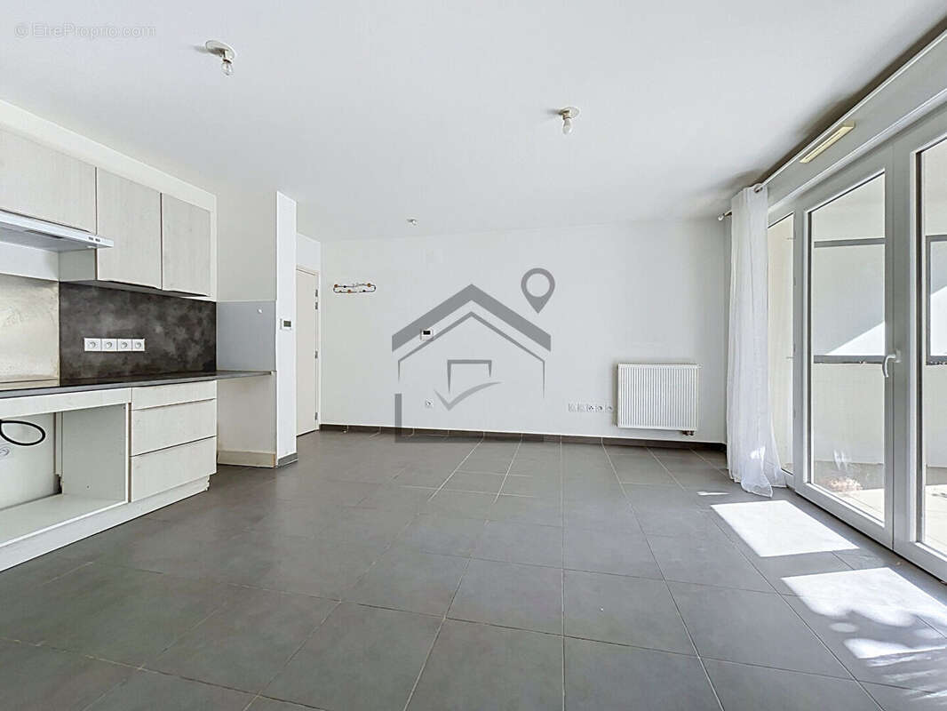 Appartement 42 m² à Vitrolles  - photo 2