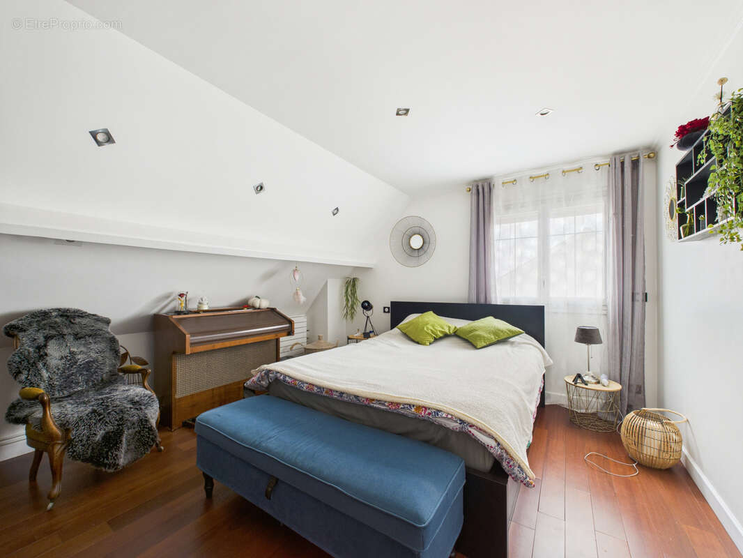 Maison à SARTROUVILLE