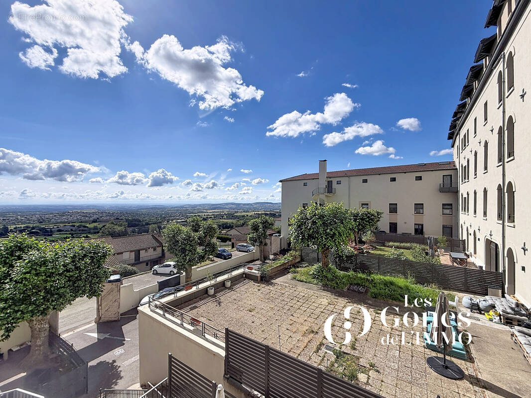 Appartement à CHAUSSAN