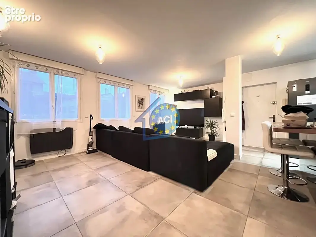 Mantes la Ville, Appartement de type F4 CAVE PARKING, 65m² Hab, PROCHE  Gare SNCF - photo 6