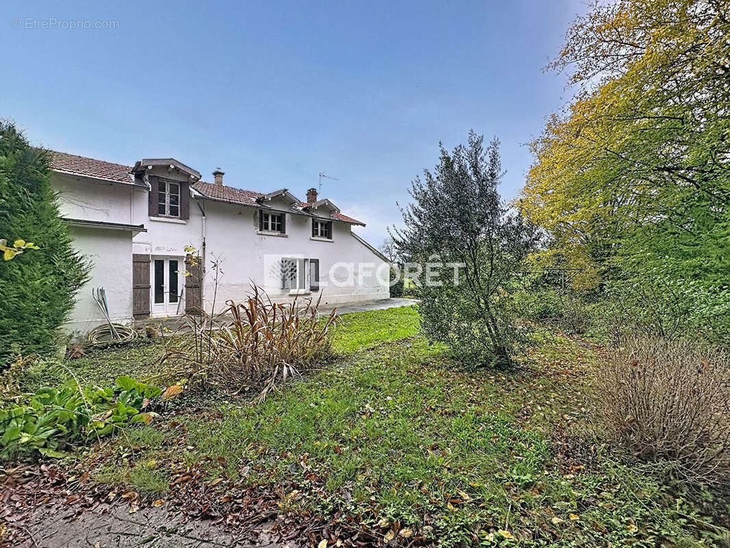 Maison à LE PLANTAY