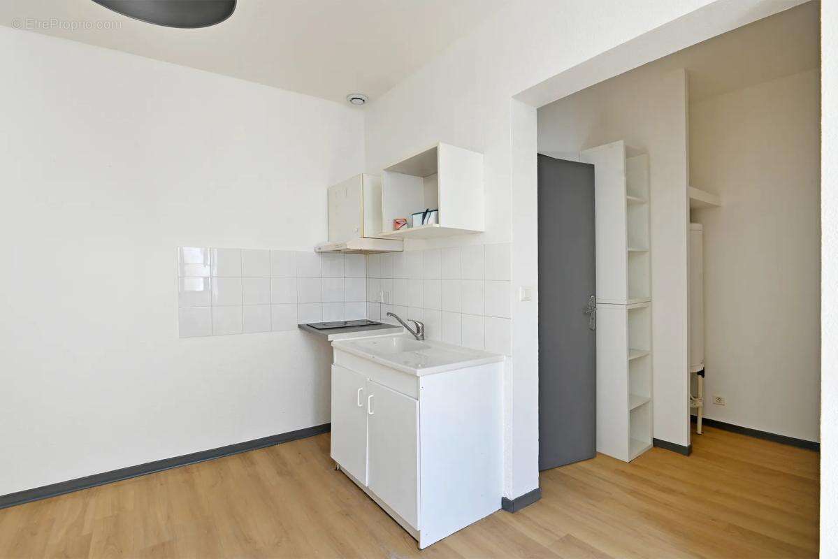 Appartement 1 pièce de 24 m² à Nîmes - photo 5