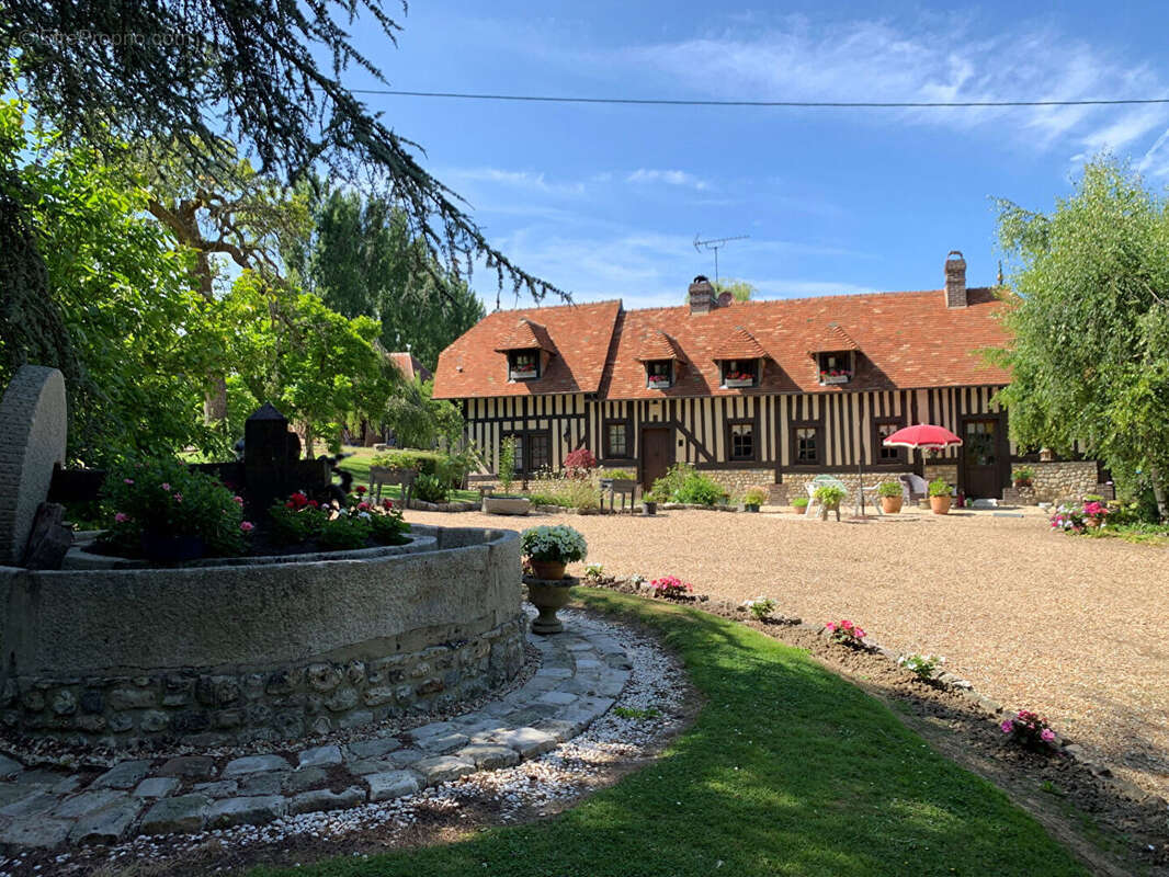 Maison à PONT-L'EVEQUE