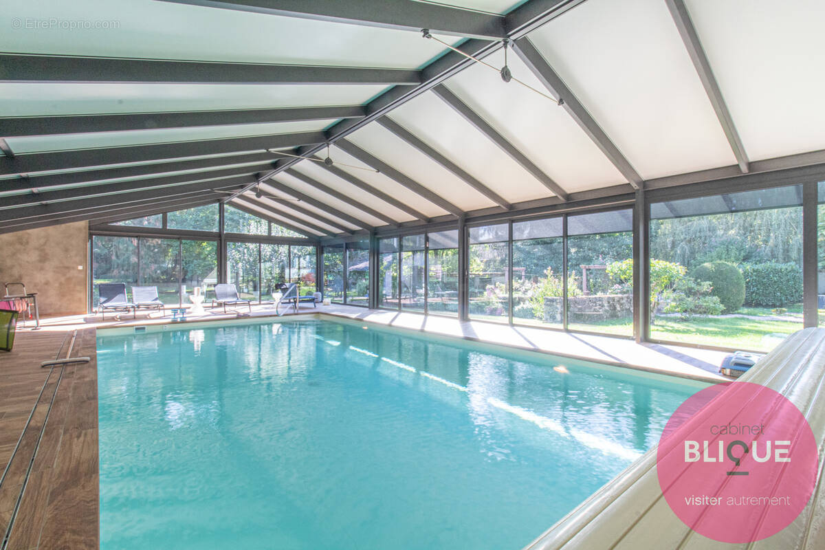 Maison à DOMEVRE-SUR-VEZOUZE