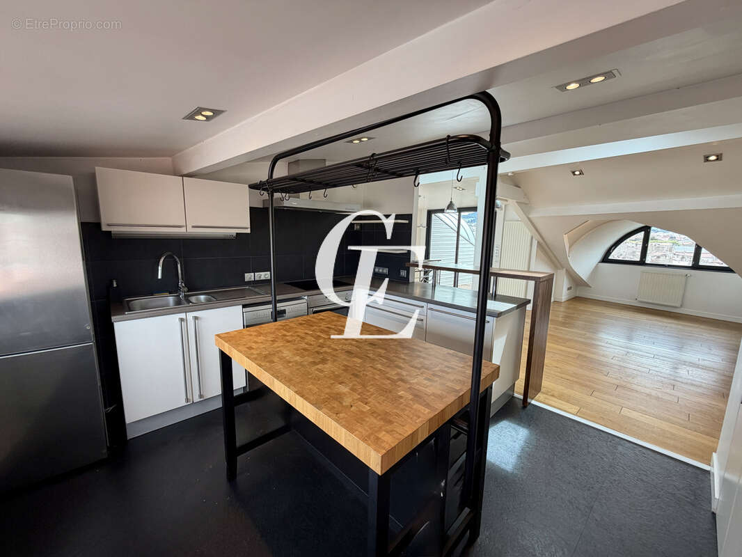 Appartement à SAINT-ETIENNE