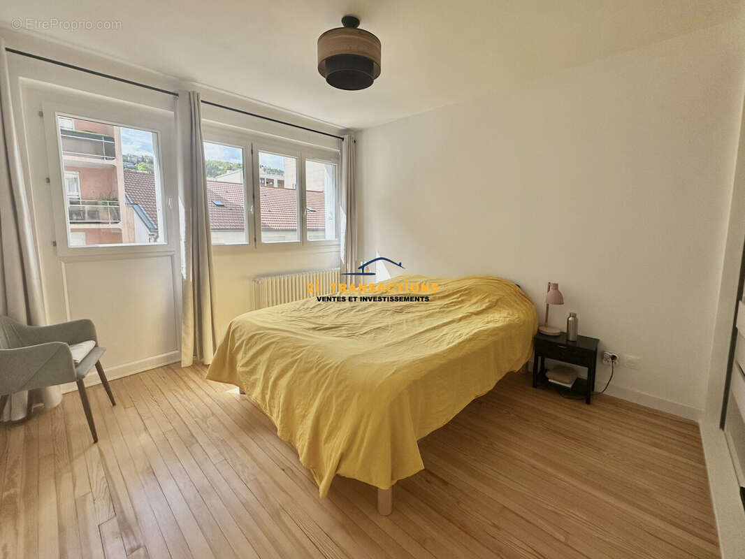 Appartement à SAINT-ETIENNE