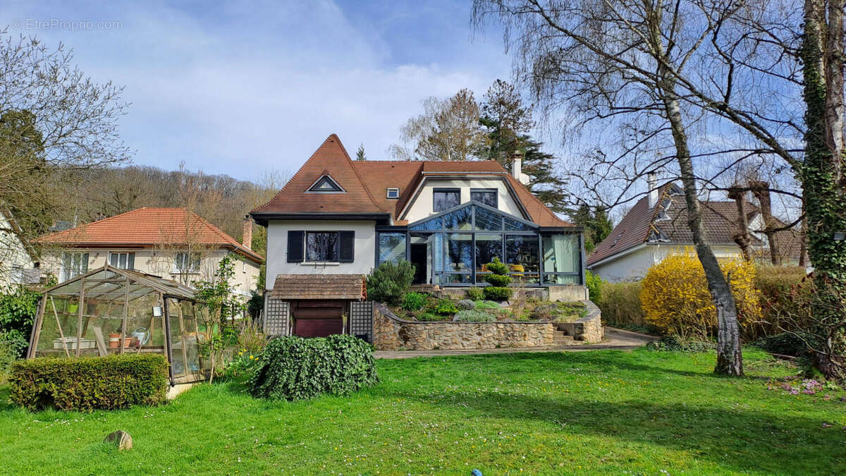 Maison à SAINT-REMY-LES-CHEVREUSE
