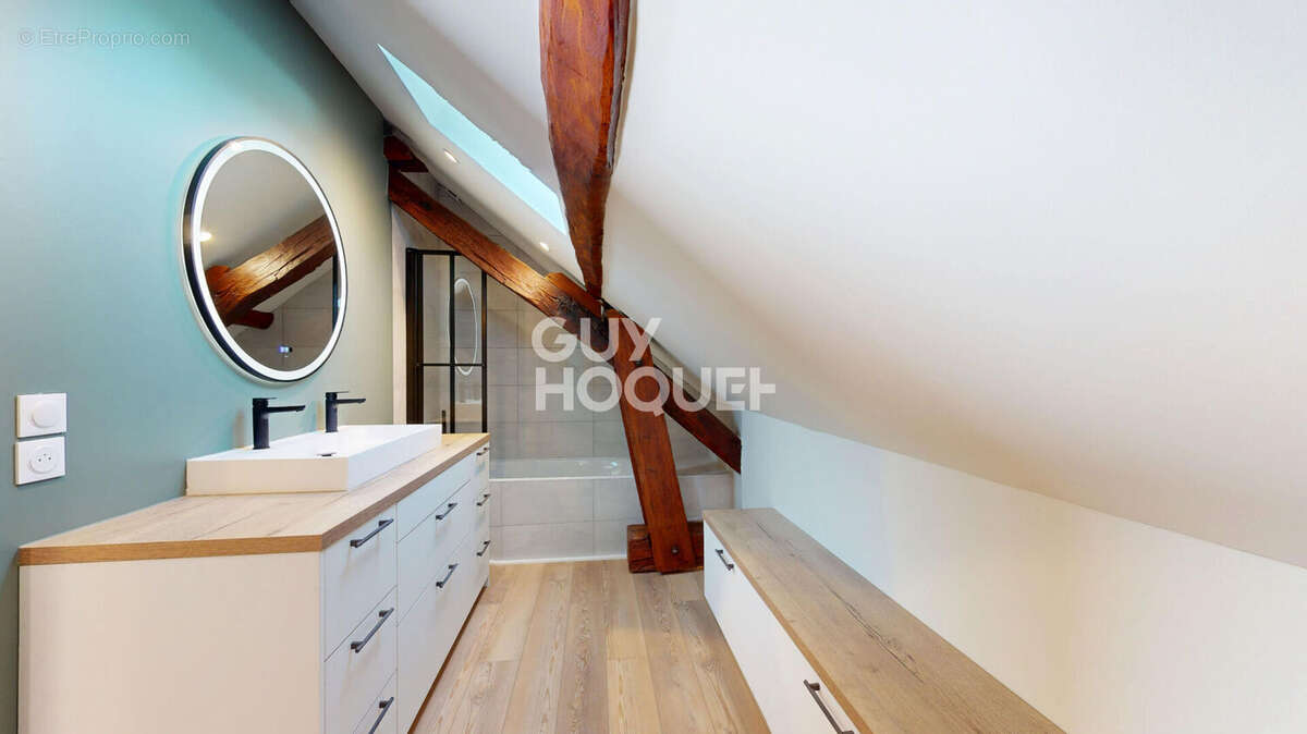 Appartement à AIX-LES-BAINS