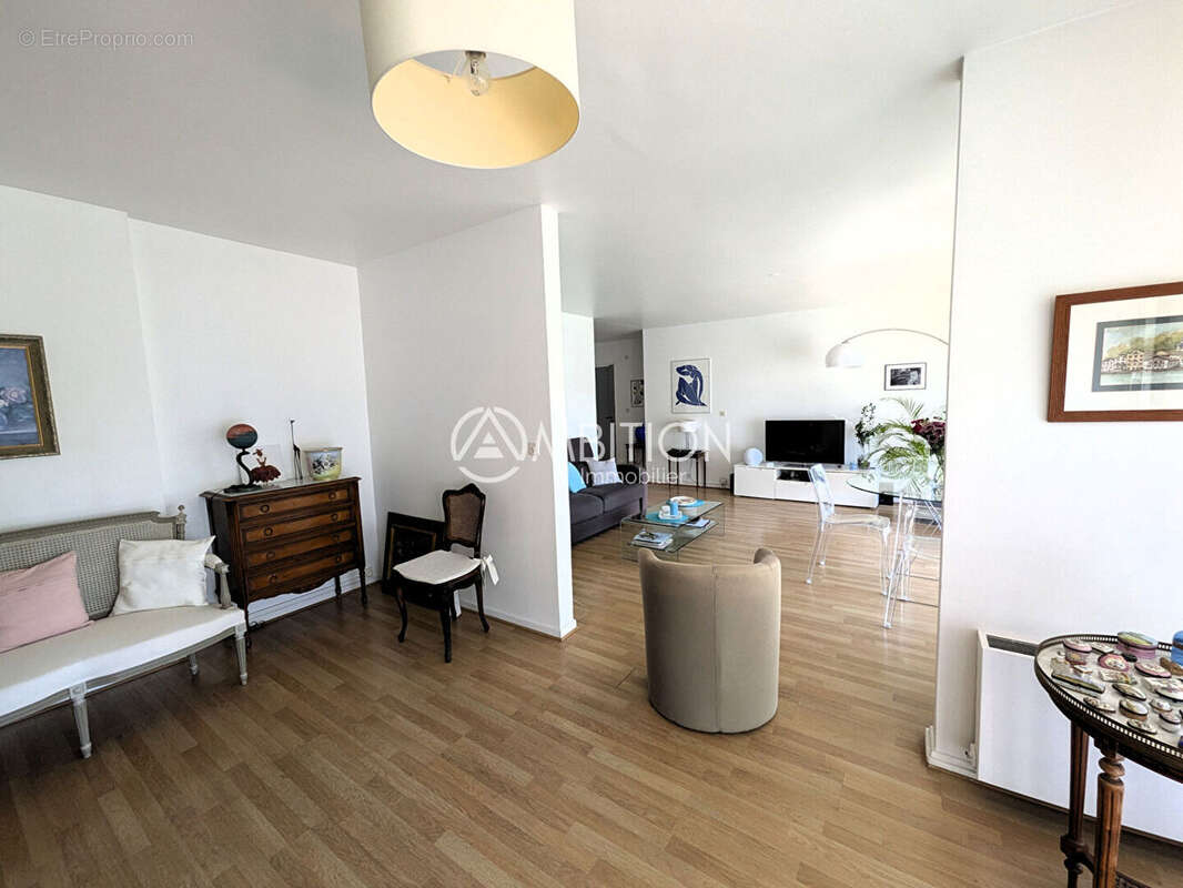 Appartement à SAINT-RAPHAEL